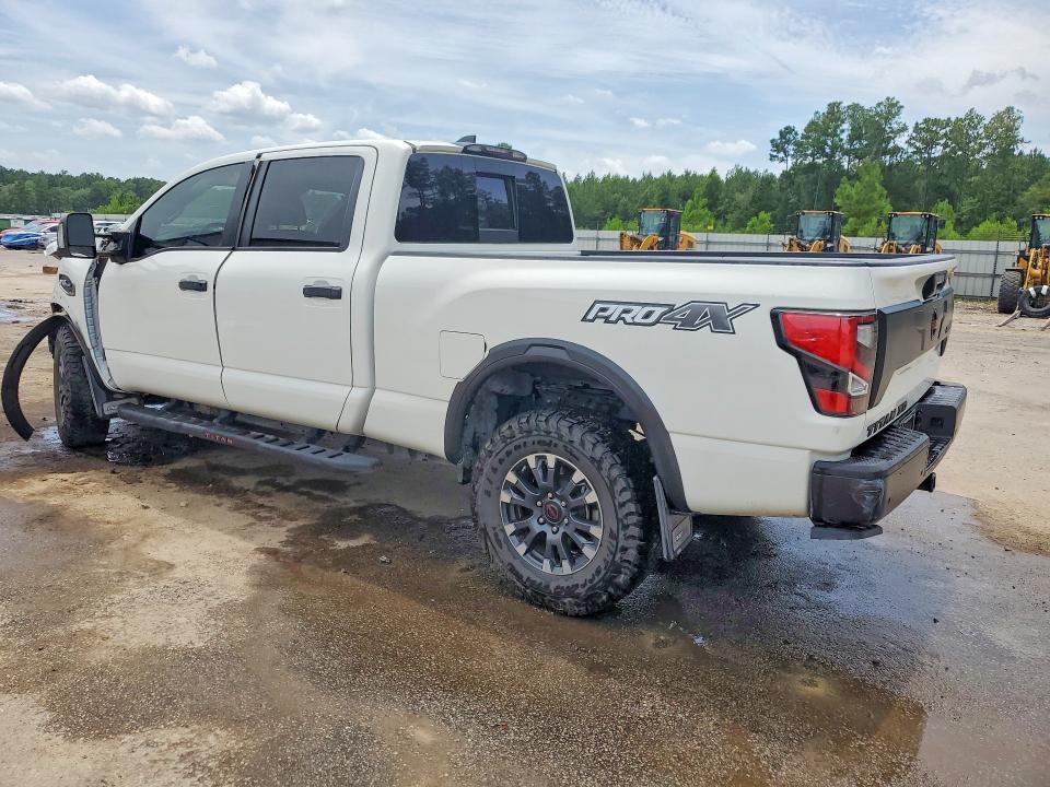 2023 NISSAN TITAN XD PRO-4X — Фото 2 из 12