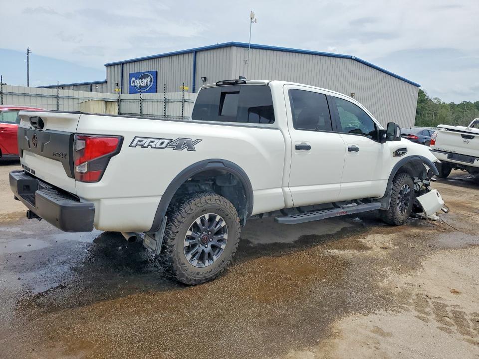 2023 NISSAN TITAN XD PRO-4X — Фото 3 из 12