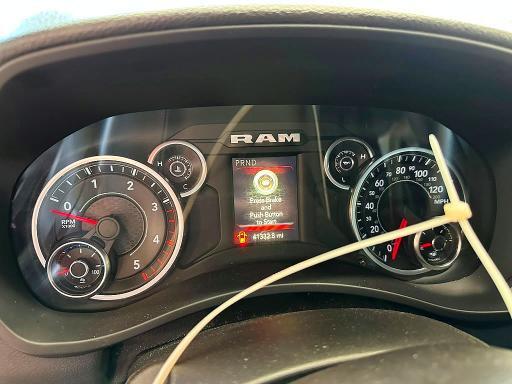 2023 RAM 3500 — Фото 8 из 10