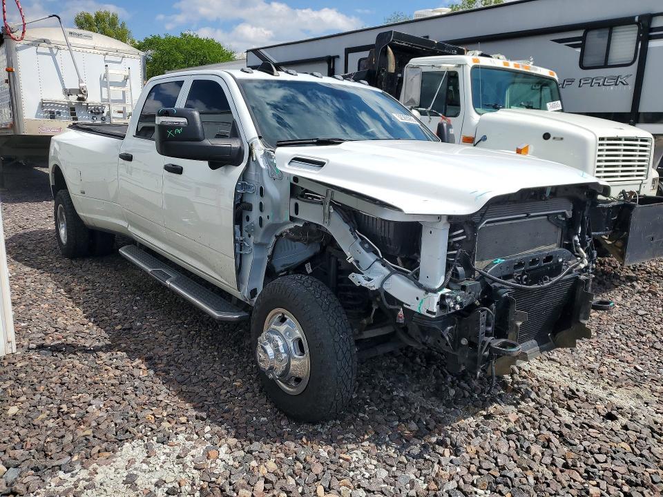 2023 RAM 3500 TRADESMAN — Фото 4 из 12