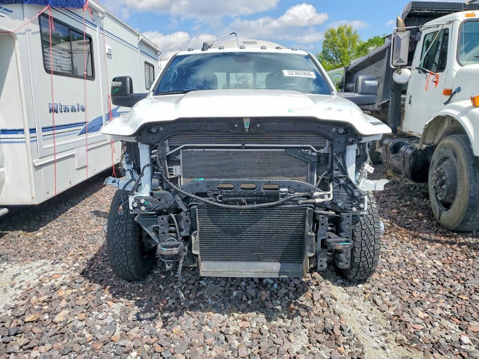 2023 RAM 3500 TRADESMAN — Фото 5 из 12