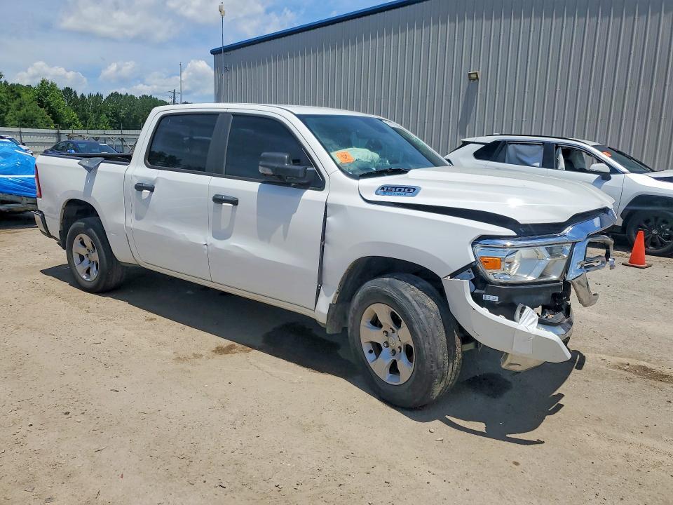 2023 RAM 1500 BIG HORN — Фото 4 из 12