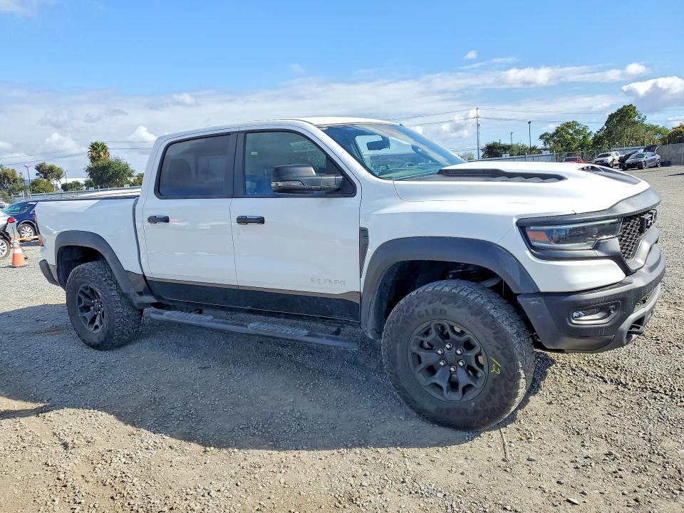 2023 RAM 1500 TRX — Фото 4 из 12