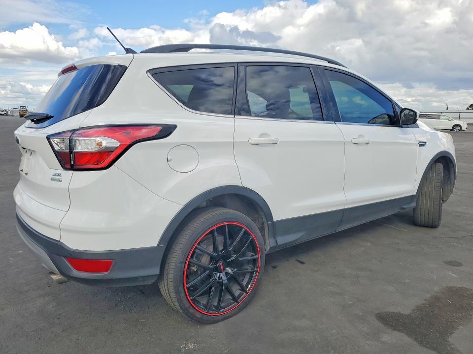 2018 FORD ESCAPE SEL — Фото 3 из 13