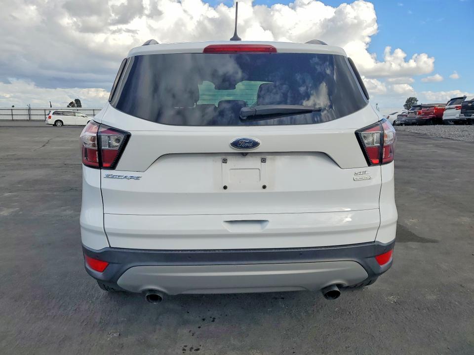 2018 FORD ESCAPE SEL — Фото 6 из 13