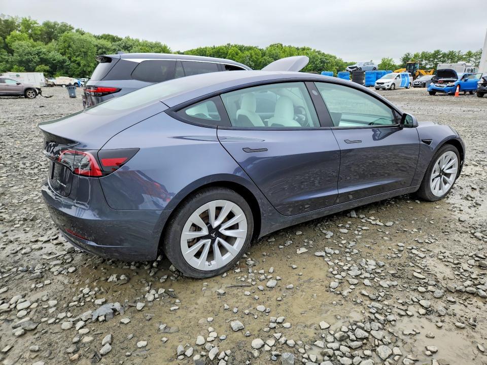 2023 TESLA MODEL 3 — Фото 3 из 12
