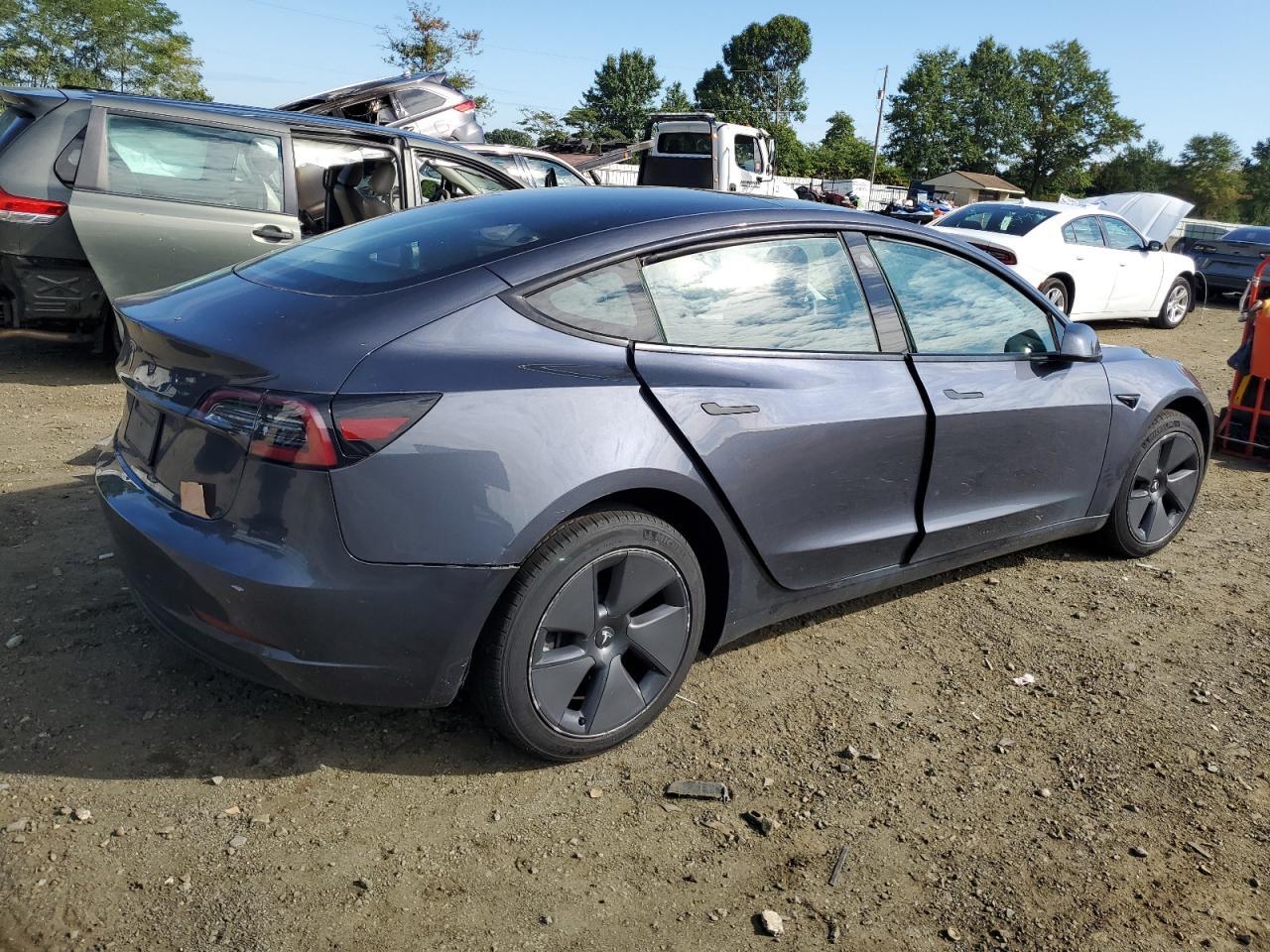 2023 TESLA MODEL 3 — Фото 3 из 12