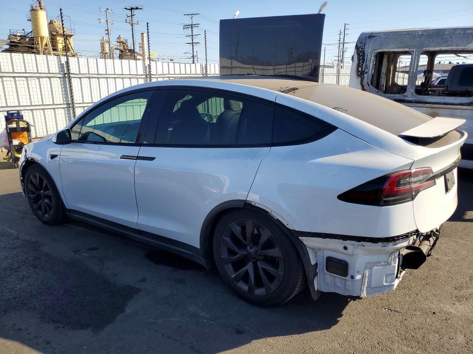 2023 TESLA MODEL X — Фото 2 из 14