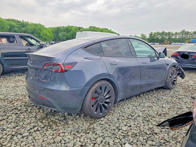 2023 TESLA MODEL Y — Фото 3 из 12