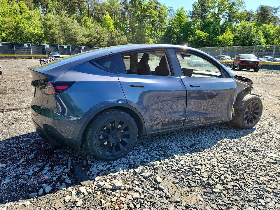 2023 TESLA MODEL Y — Фото 3 из 13