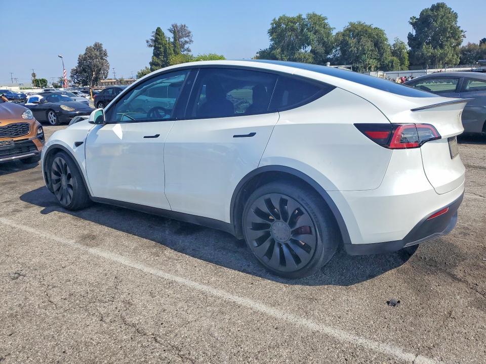 7SAYGDEF8PF924297 2023 TESLA MODEL Y photo no. 2
