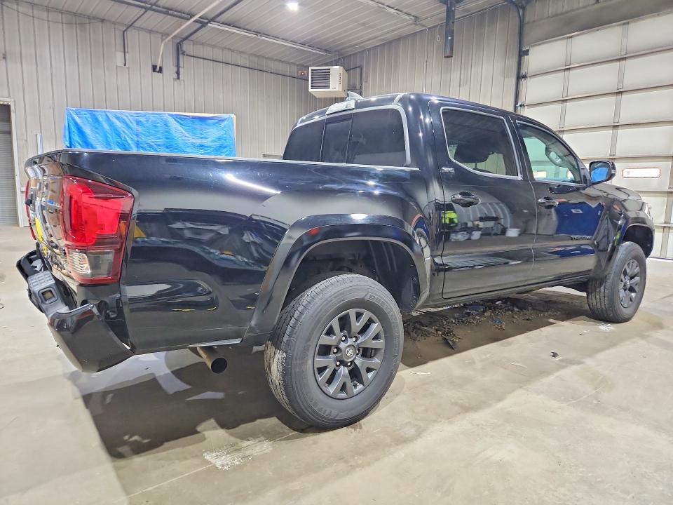 2023 TOYOTA TACOMA SR5 V6 — Фото 3 из 13