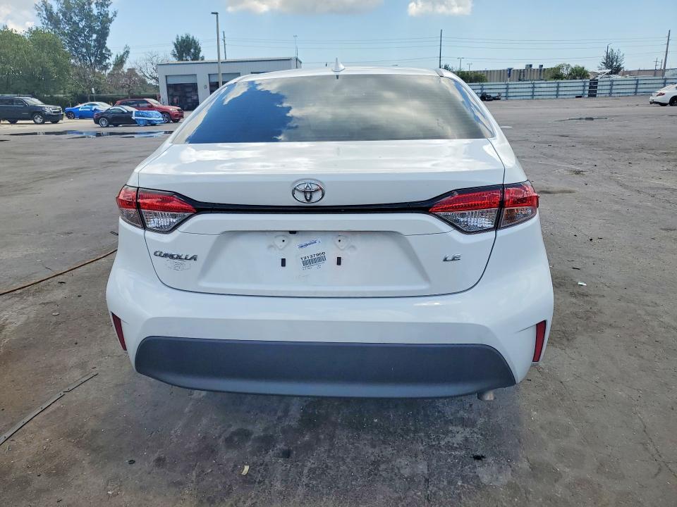 2023 TOYOTA COROLLA LE — Фото 6 из 12
