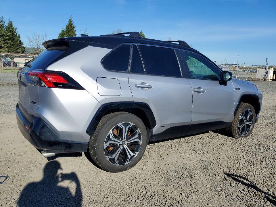 2023 TOYOTA RAV4 PRIME XSE — Фото 3 из 13