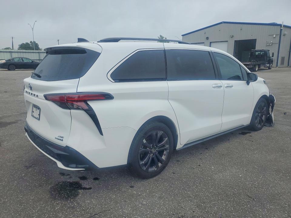 2023 TOYOTA SIENNA XSE 7-PASSENGER — Фото 3 из 13