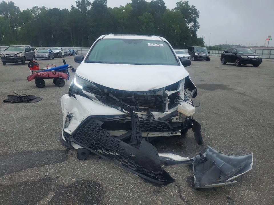 2023 TOYOTA SIENNA XSE 7-PASSENGER — Фото 5 из 13