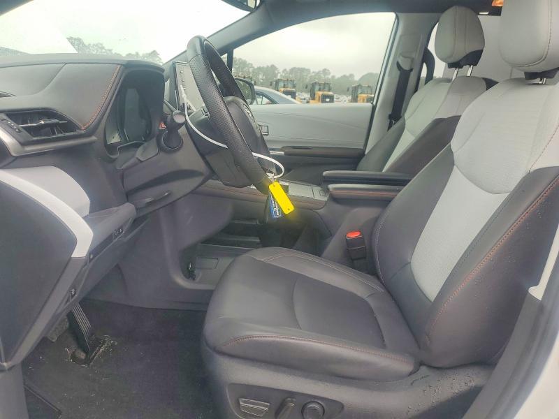 2023 TOYOTA SIENNA XSE 7-PASSENGER — Фото 7 из 13