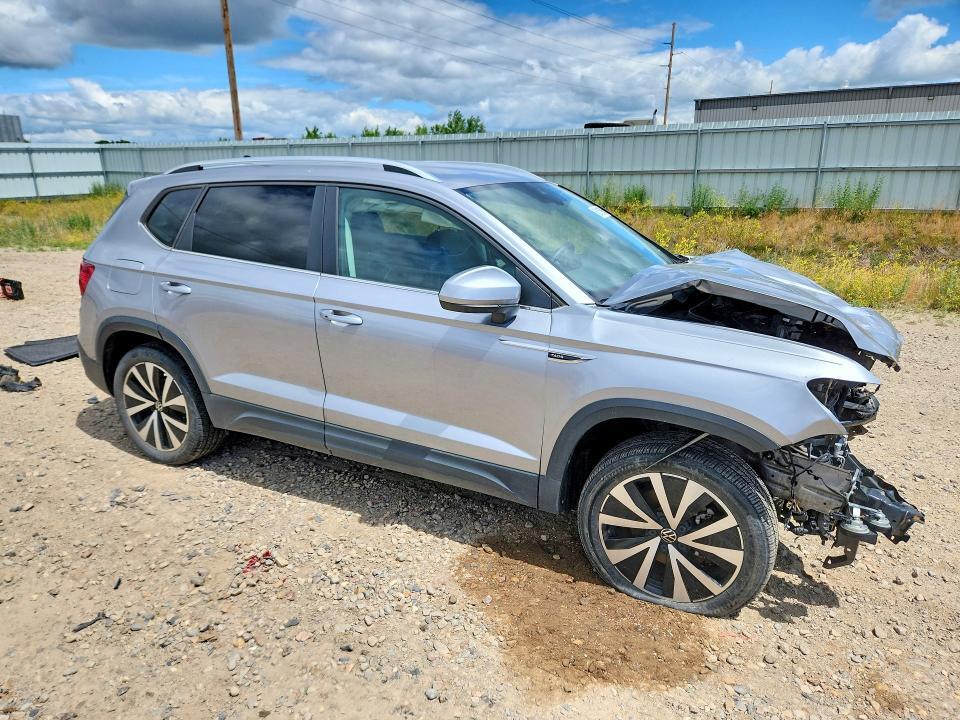 2023 VOLKSWAGEN TAOS SE — Фото 4 из 14