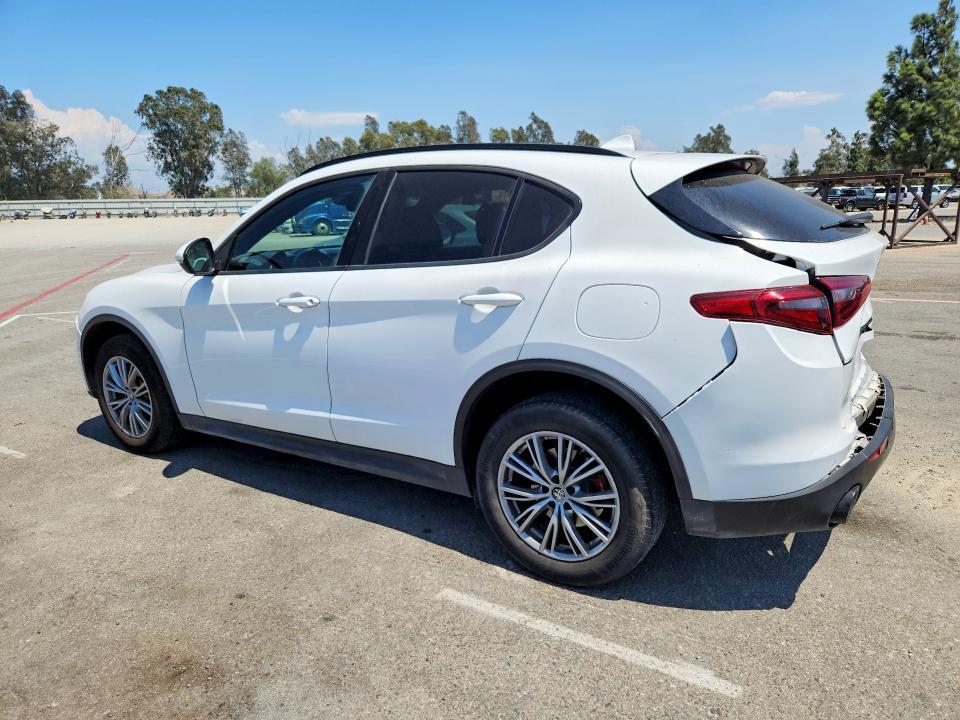 2022 ALFA ROMEO STELVIO — Фото 2 из 13
