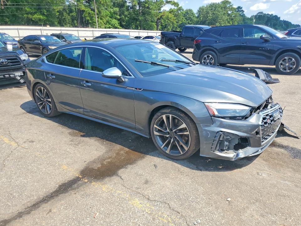 WAUA4CF56NA033225 2022 AUDI S5 photo no. 4