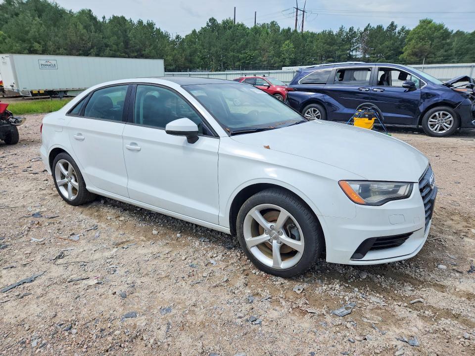 2015 AUDI A3 PREMIUM — Фото 4 из 12
