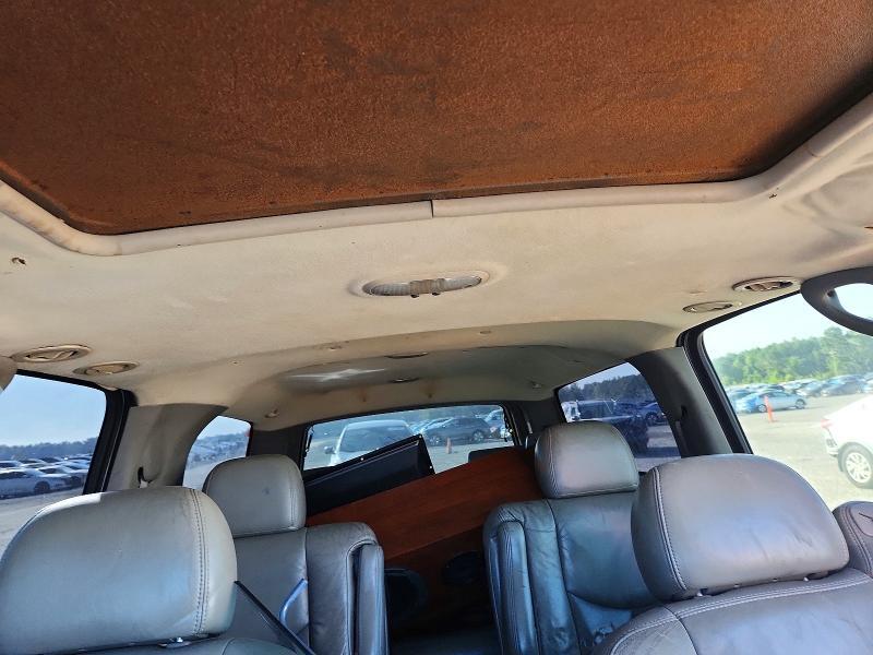 2005 GMC YUKON XL DENALI — Фото 10 из 13