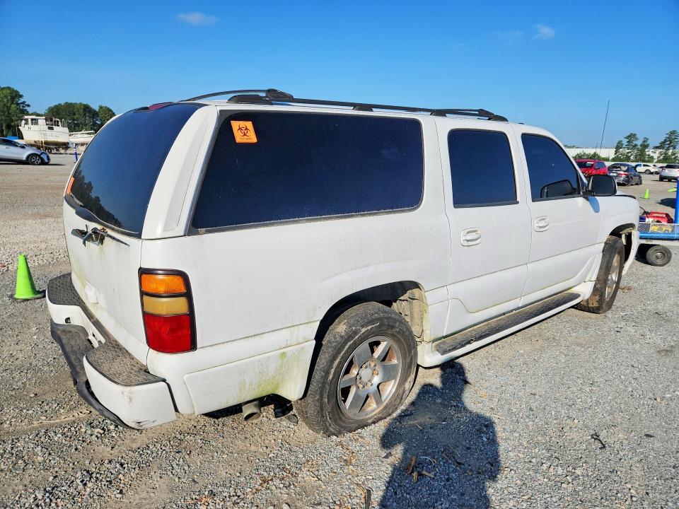 2005 GMC YUKON XL DENALI — Фото 3 из 13