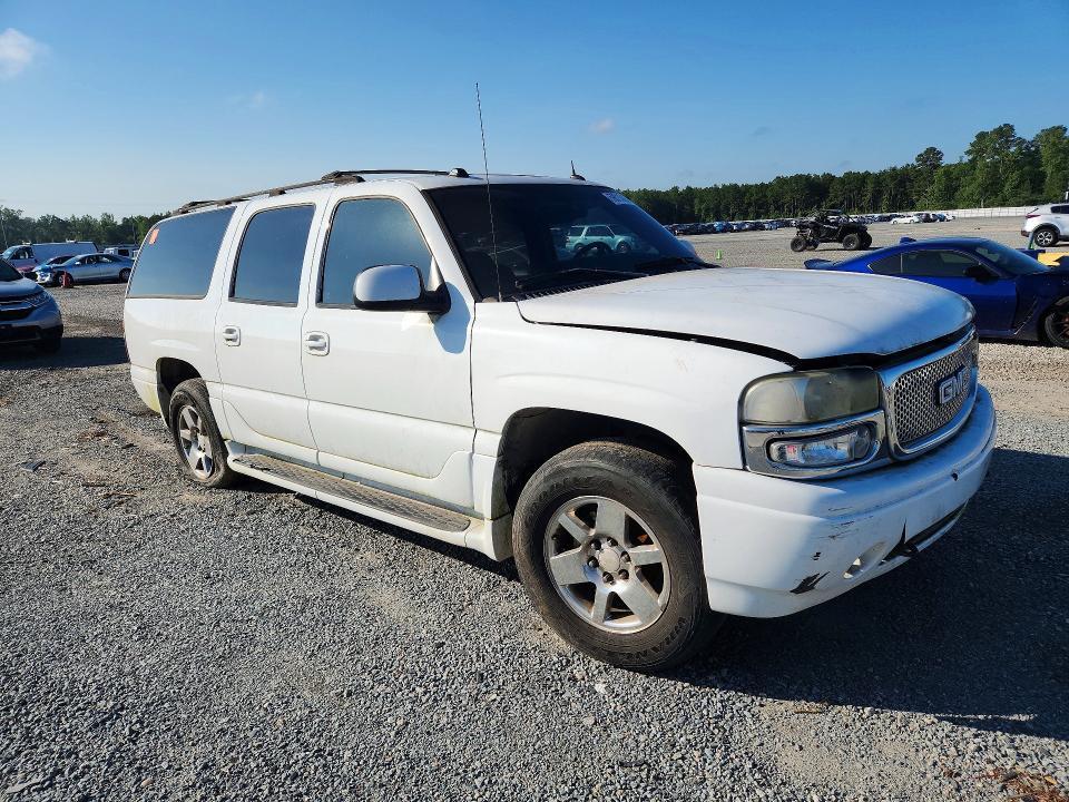 2005 GMC YUKON XL DENALI — Фото 4 из 13