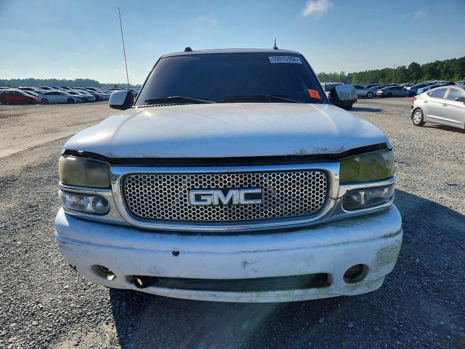 2005 GMC YUKON XL DENALI — Фото 5 из 13