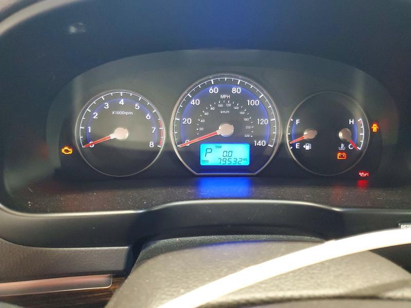 2011 HYUNDAI SANTA FE GLS — Фото 9 из 13