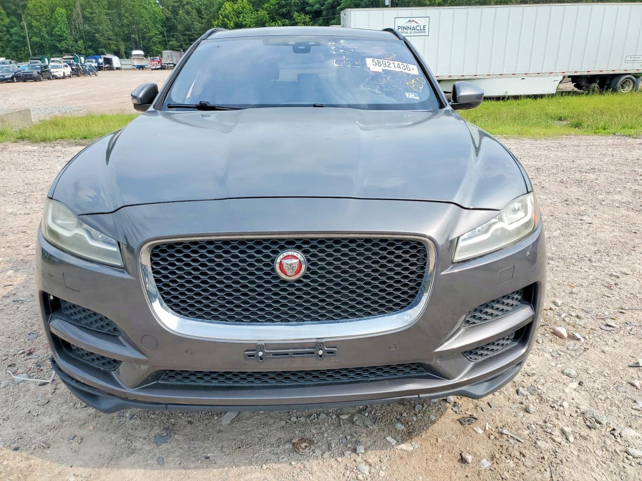 2017 JAGUAR F-PACE PRESTIGE — Фото 5 из 13
