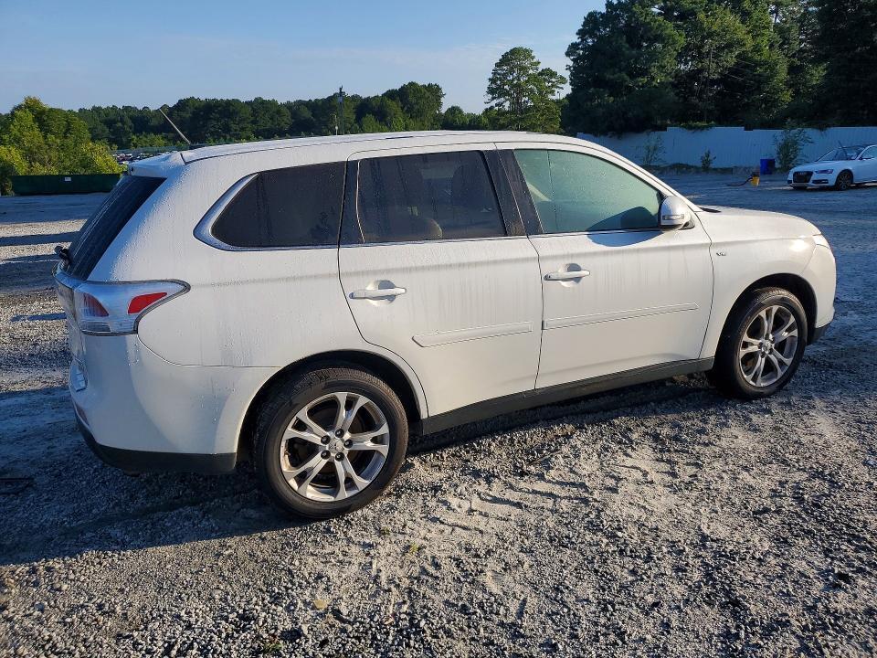 2014 MITSUBISHI OUTLANDER GT — Фото 3 из 13