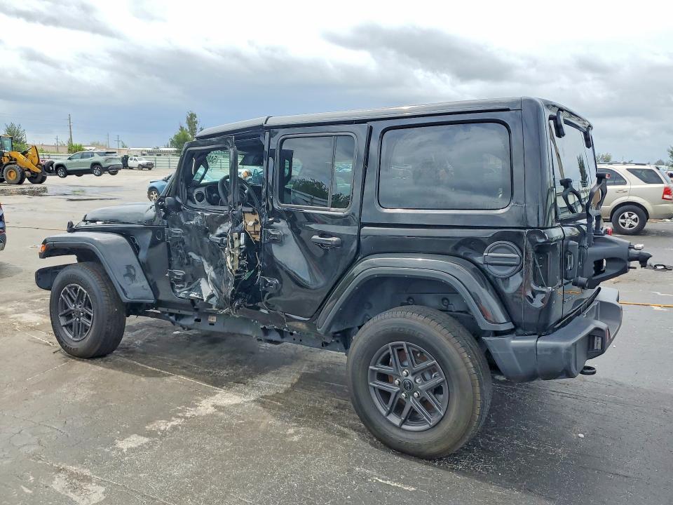 2025 JEEP WRANGLER SAHARA — Фото 2 из 12