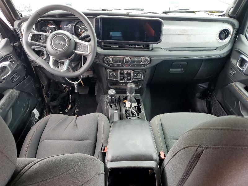 2025 JEEP WRANGLER SAHARA — Фото 8 из 12