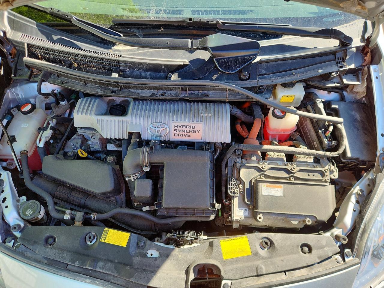 2015 TOYOTA PRIUS TWO — Фото 11 из 12