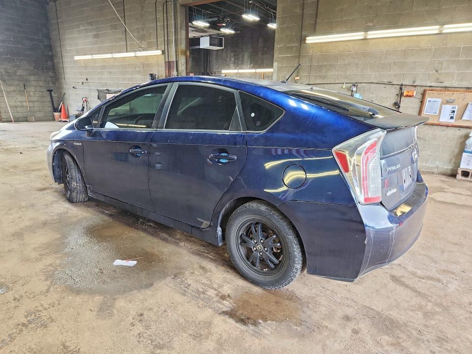 2014 TOYOTA PRIUS TWO — Фото 2 из 12