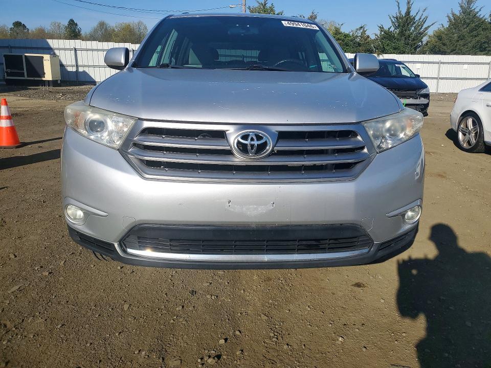 2013 TOYOTA HIGHLANDER PLUS — Фото 5 из 13