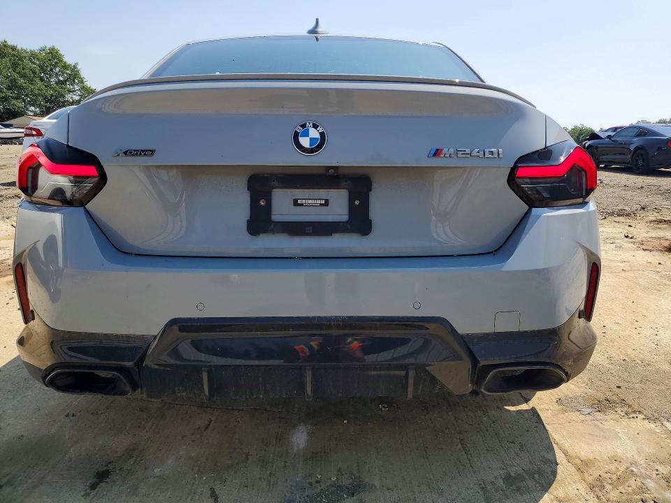2022 BMW M240XI — Фото 6 из 12