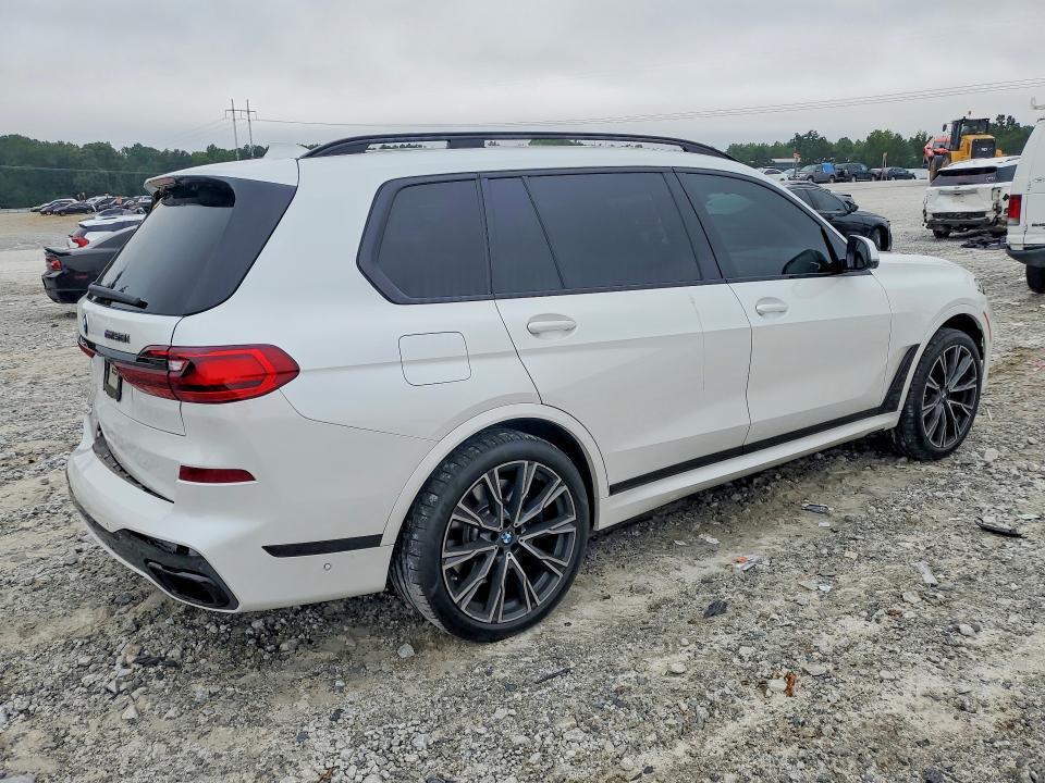 2022 BMW X7 M50I — Фото 3 из 13