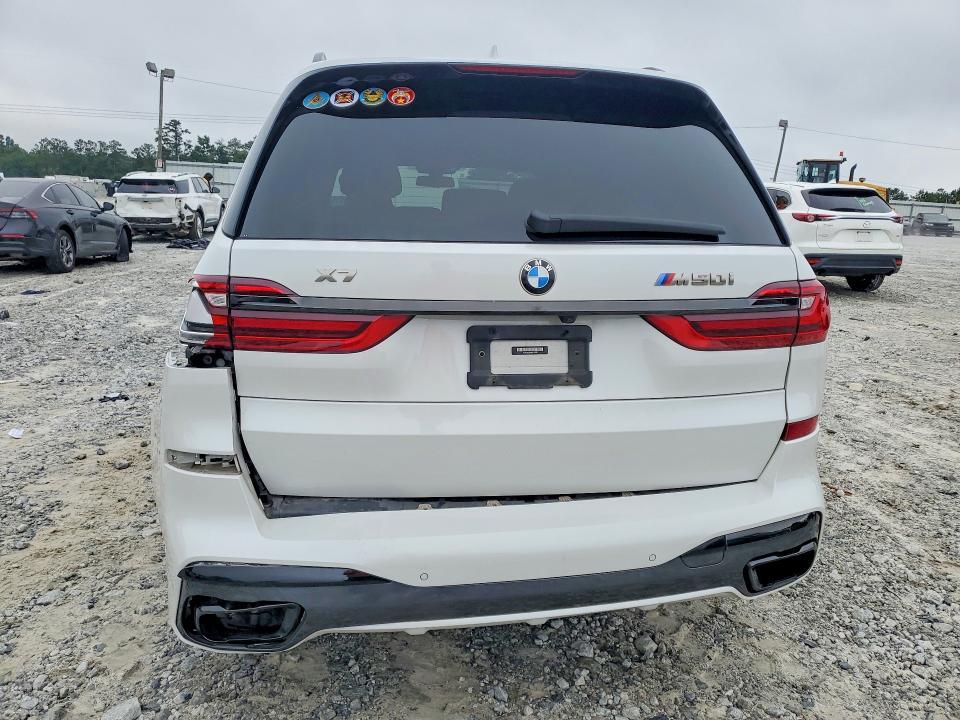2022 BMW X7 M50I — Фото 6 из 13