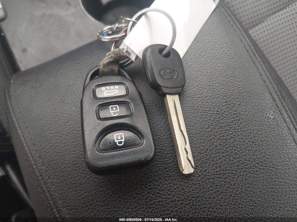 5NPEB4AC2BH047651 2011 HYUNDAI SONATA photo no. 11