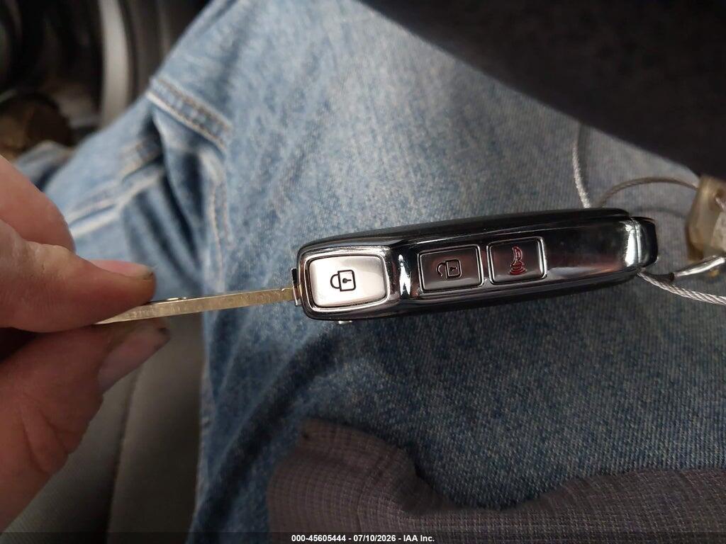 KNDPUCDF5S7370387 2025 KIA SPORTAGE photo no. 11