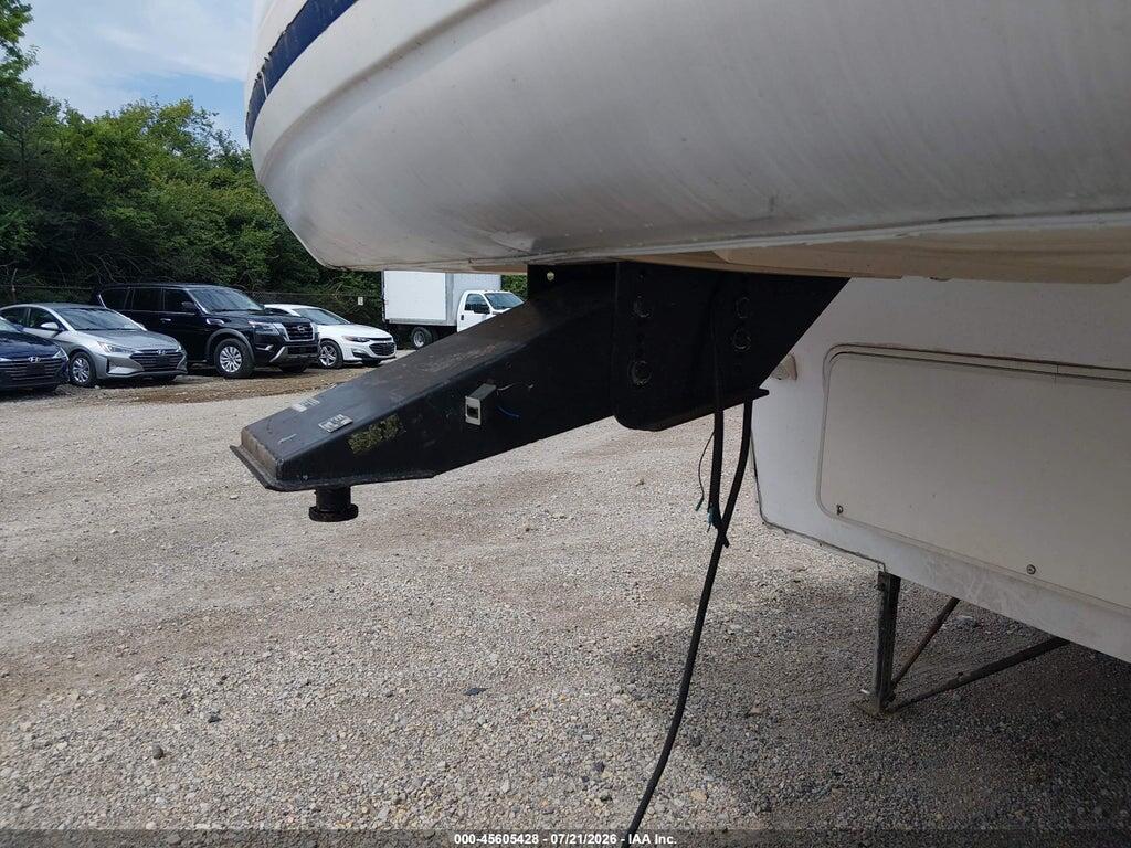 4YDF2812832034907 2003 KEYS CAMPER photo no. 10