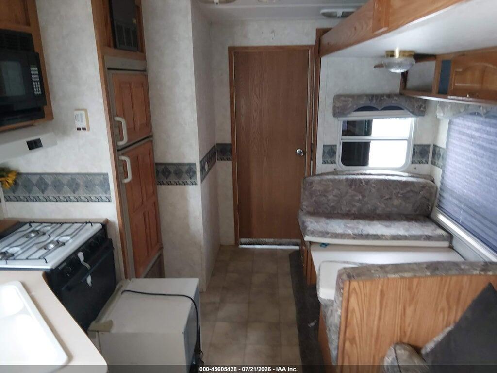 4YDF2812832034907 2003 KEYS CAMPER photo no. 8