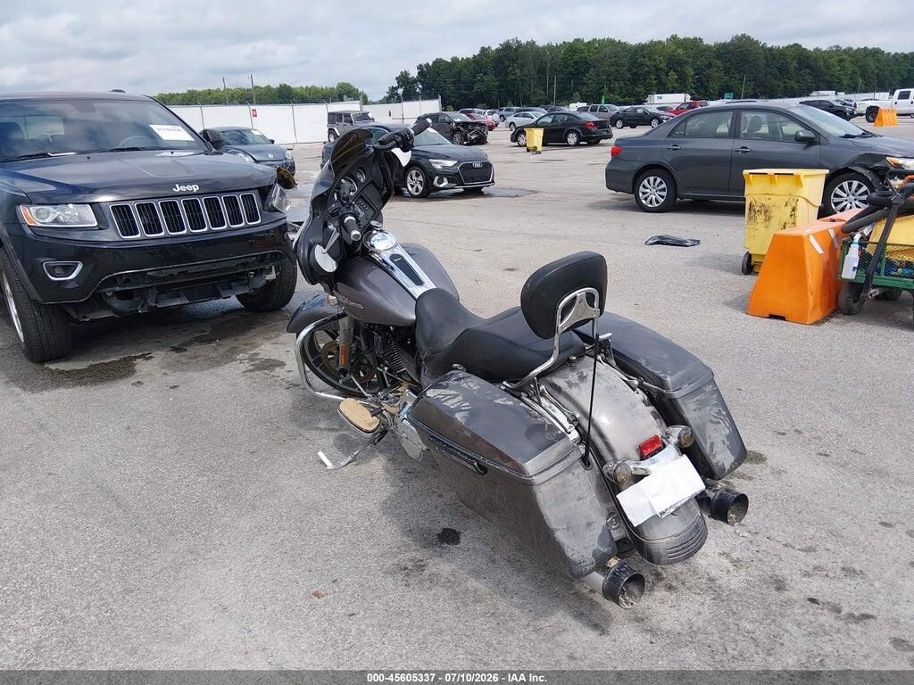 1HD1KBM12EB703820 2014 HARLEY-DAVIDSON FLHX photo no. 3