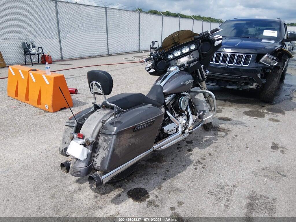 1HD1KBM12EB703820 2014 HARLEY-DAVIDSON FLHX photo no. 4