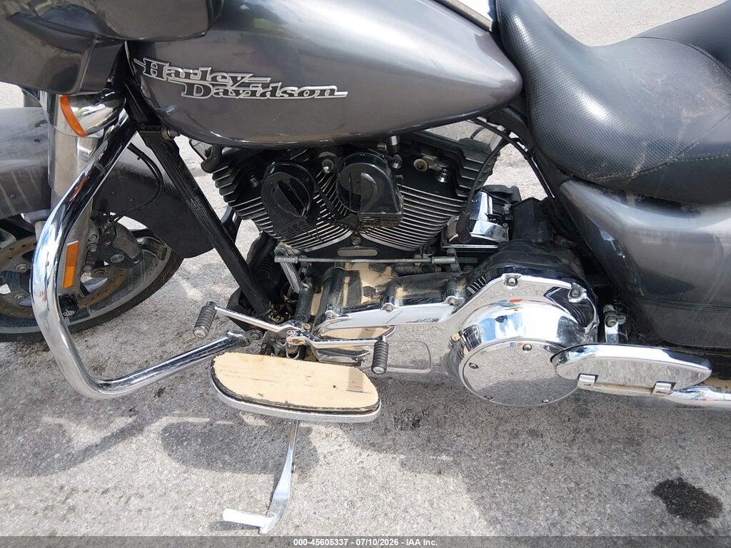 1HD1KBM12EB703820 2014 HARLEY-DAVIDSON FLHX photo no. 9