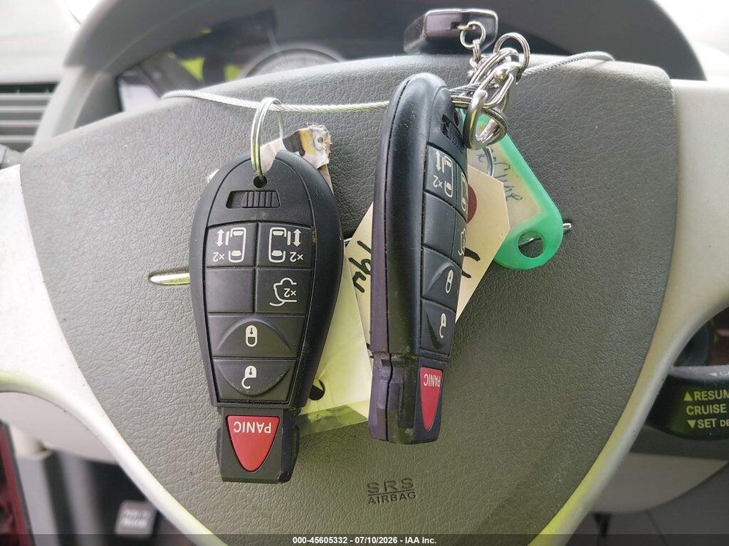2A4RR5D17AR141162 2010 CHRYSLER TOWN & COUNTRY photo no. 11