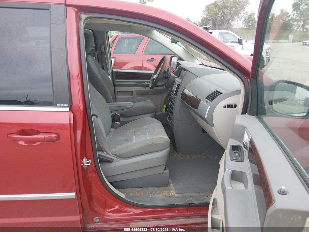2A4RR5D17AR141162 2010 CHRYSLER TOWN & COUNTRY photo no. 5