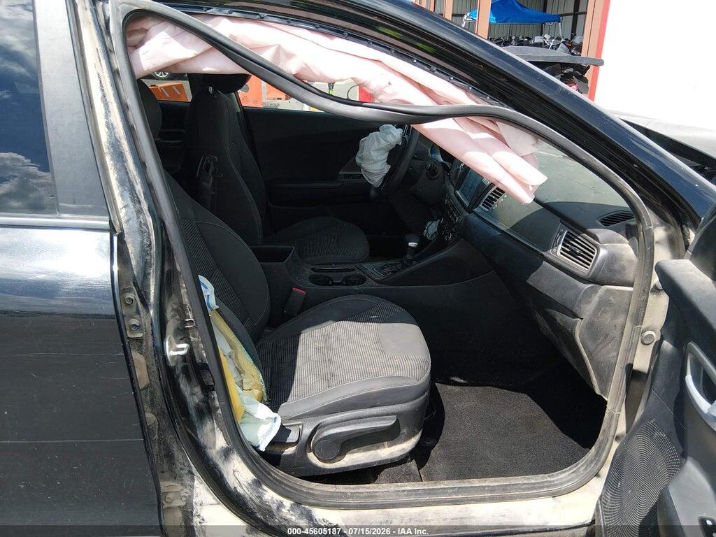 KNDCB3LC8K5265379 2019 KIA NIRO photo no. 5